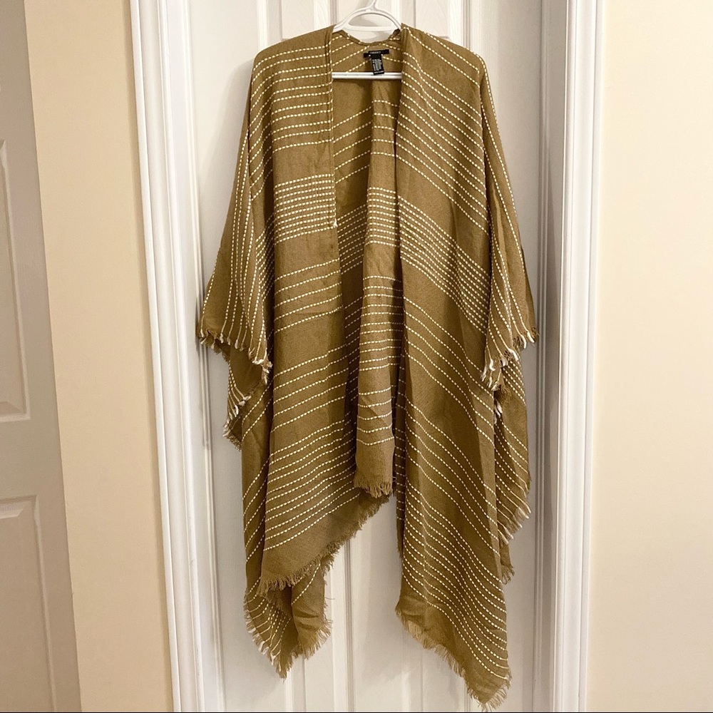 NWOT Forever 21 - Blanket Scarf/ Shawl